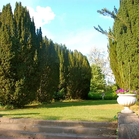 Bed & Breakfast Domaine Le Peyrou